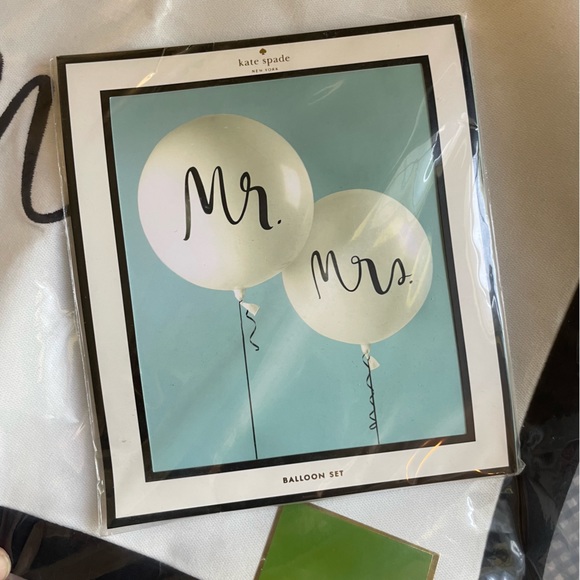 NWT Kate Spade Mr & Mrs Bundle -Balloons & Placemats - Picture 3 of 6